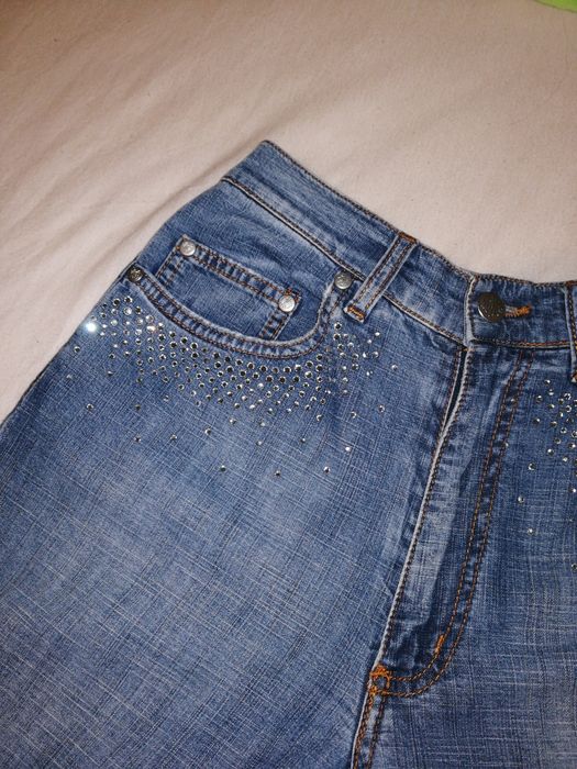 Blugi cu pietricele