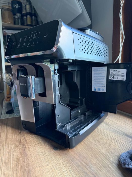 Кафеавтомат Philips LatteGo-2235