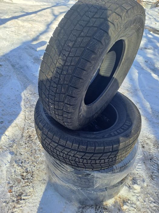 Продам два балона зимние в атличном состояние цена договарная