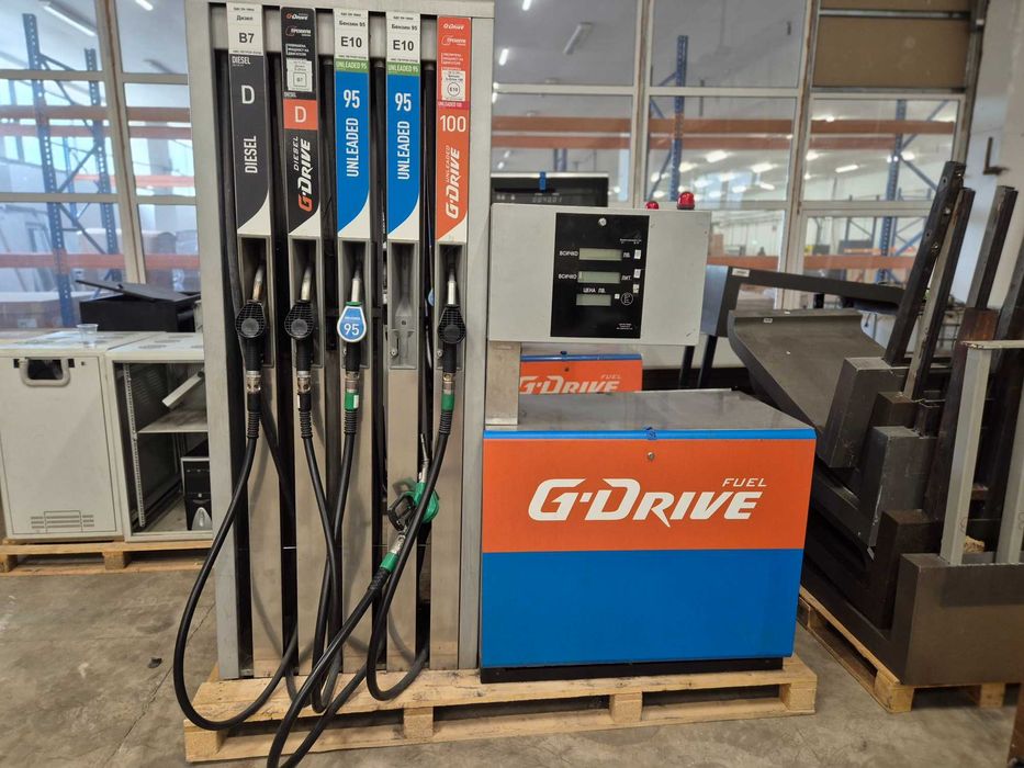 Бензиноколонка Scheidt & Bachmann с десет пистолета