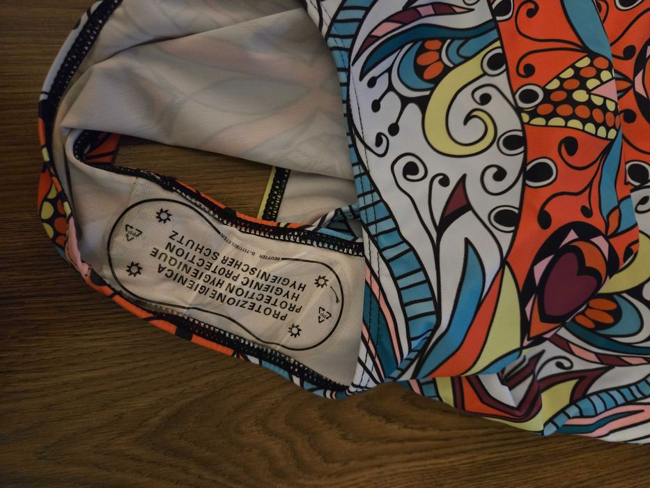 Намален! Нов луксозен цял бански М_Л с етикети