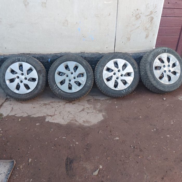 Продается шины с диском 80000