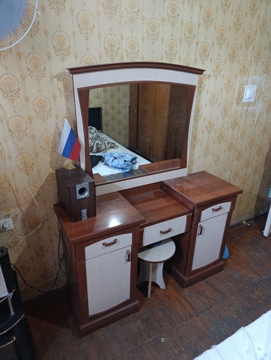 Трюмо в отличном состоянии