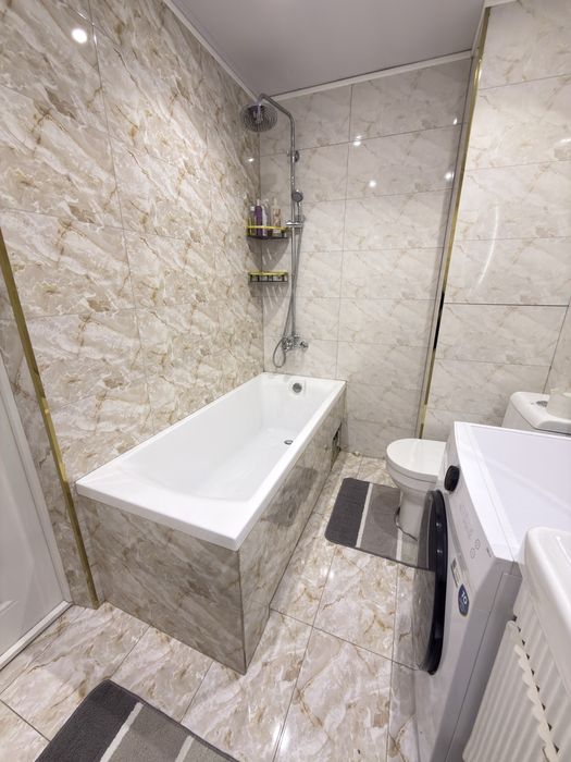 Сдам в аренду 3 комнаты + большой холл