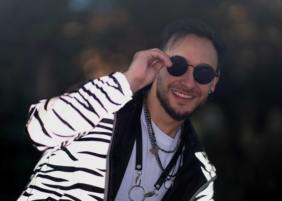 Jacheta/Hanorac/Windbreaker din material reflectorizant (model zebra)