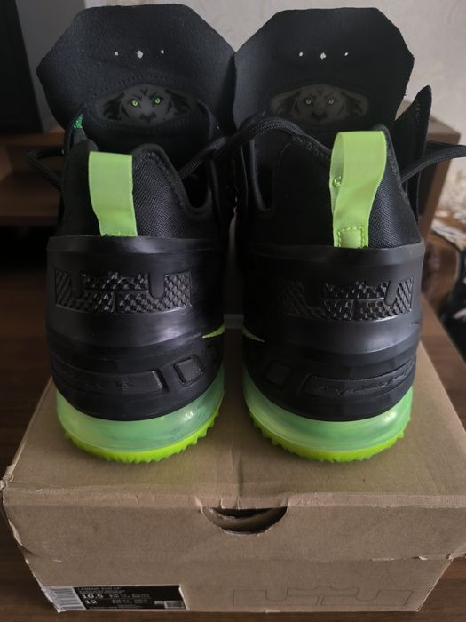 Nike Lebron XVIII EP