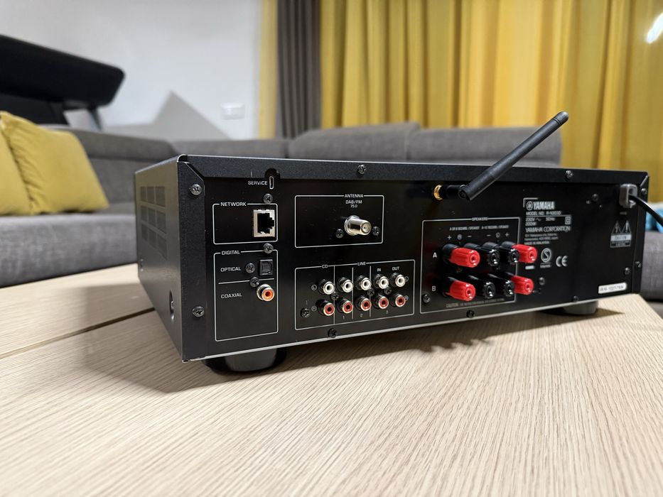 Amplificatoe streamer Yamaha R-N303D