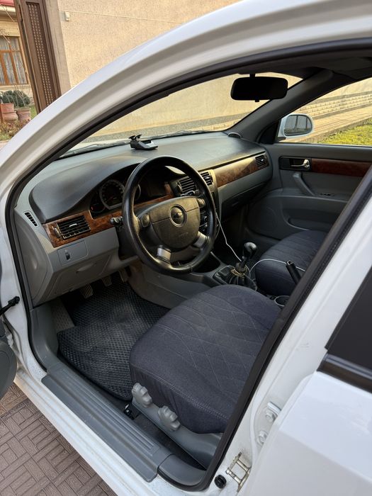 Lasseti 1.8 toza kraska zo’r holati