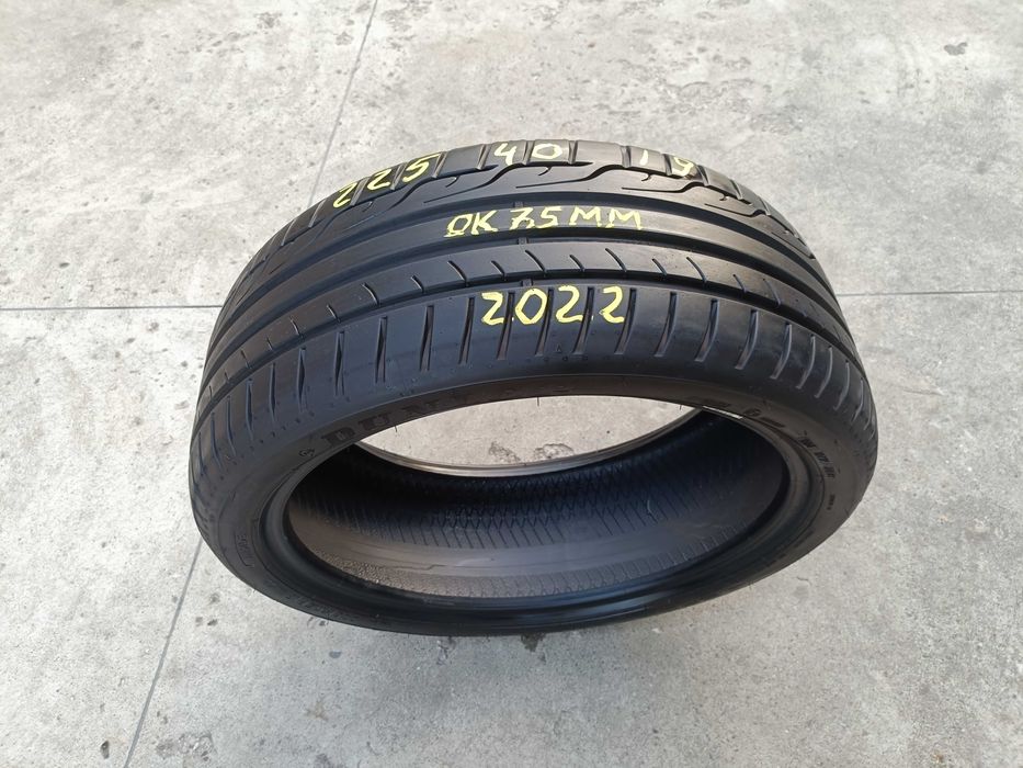 O anvelopa de vara 225 40 19 dunlop sport maxx RT cu 7,5 mm dot 2022