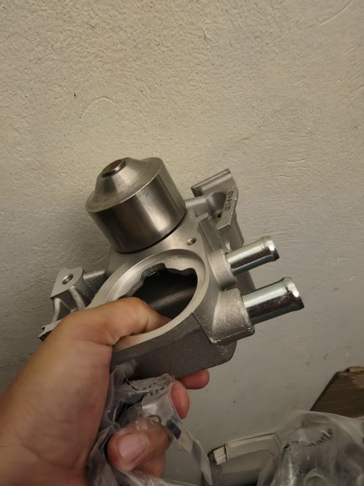 Pompa de apă Japanparts PQ-709 (cod OEM Subaru: 21111-AA061)