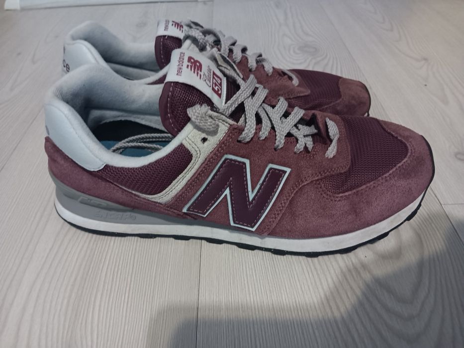 New Balance 574 red