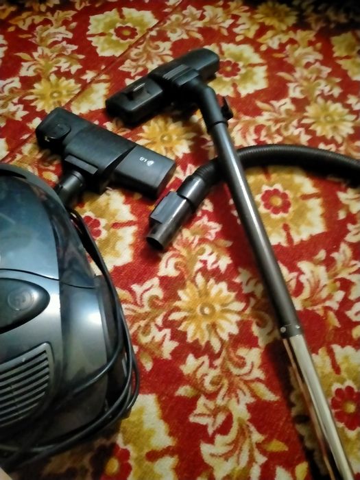 Продам  мешковой пылесос