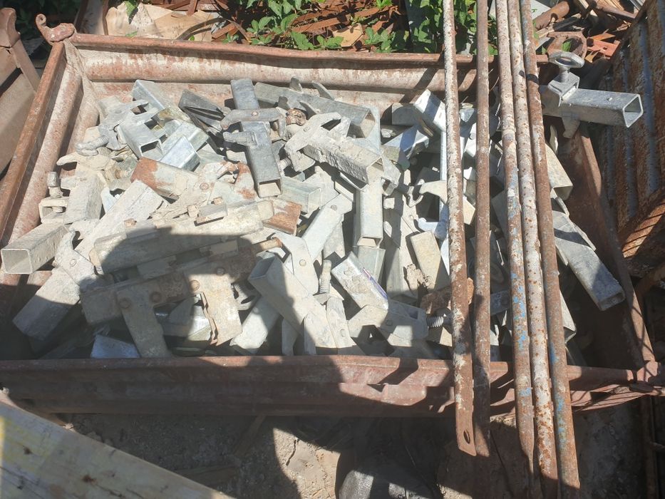 Скоби кламери ригели вертикализатори и аксесоари за вертикален кофраж