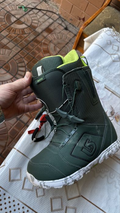 BURTON MOTO – original snowboard etiklari