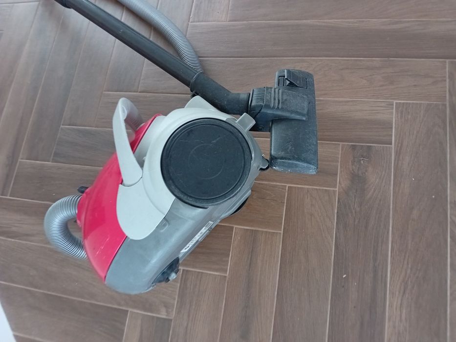 aspirator cu sac samsung 1600w putere mare impecabil saci de rezerva