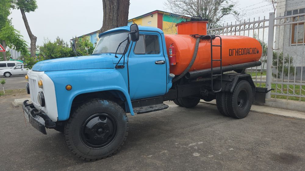 Газ 53 сотилади мошина ишлаб турибди