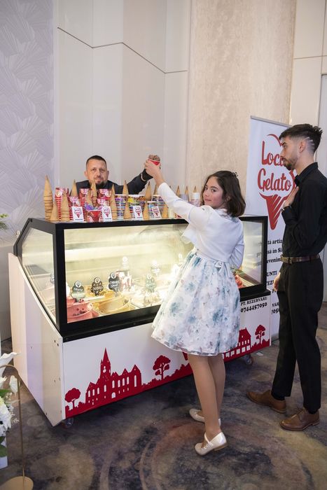 Înghețată la nunta . Ice cream bar , gelato bar , Înghețată artizanala