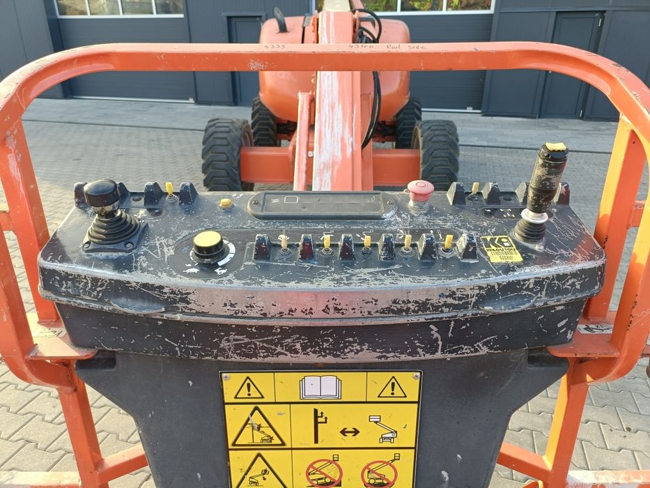 Nacelă diesel cu braț articulat JLG 600AJ
