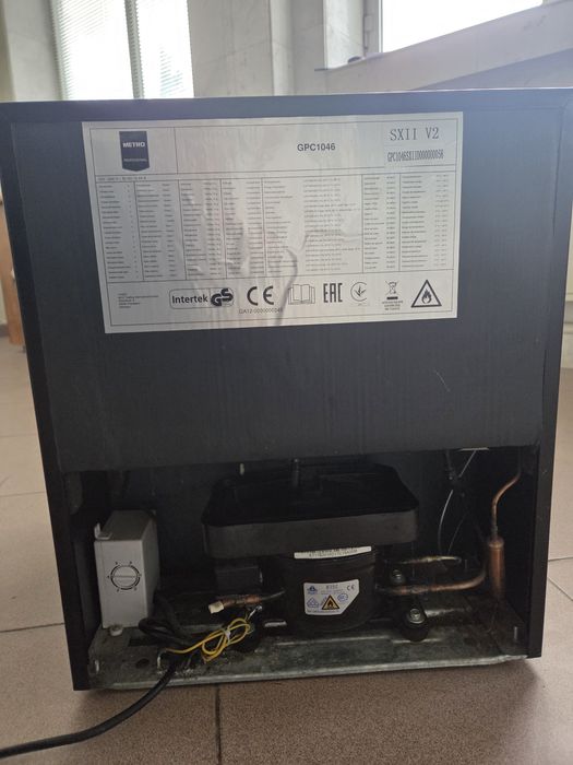 Хладилна витрина  - METRO PROFESIONAL GPC1046 - 46л