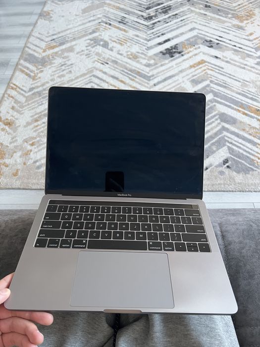 Macbook pro 13 2019 , 128гб