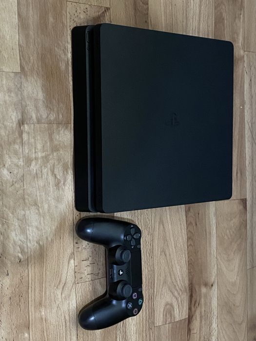 Продам ps 4 1tb.