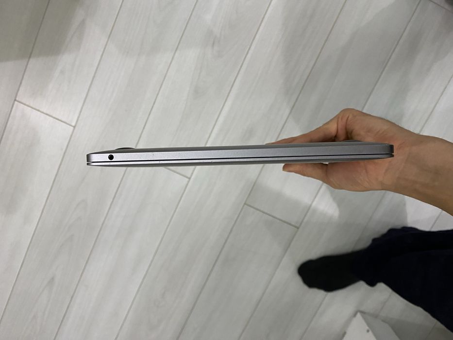 macbook pro 13 2017 в отличном сост