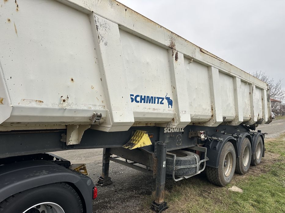 Semiremorca basculabila Schmitz Gotha
