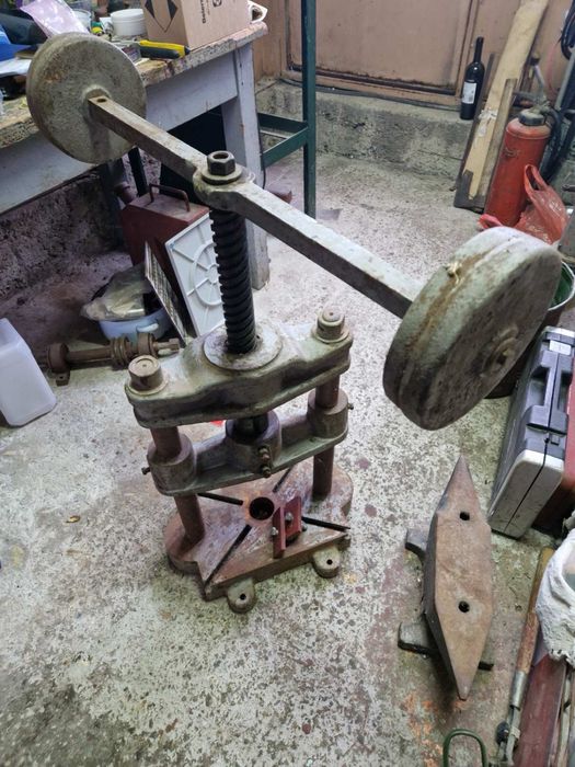 Винтова преса 20 тона