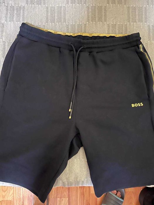 Комплект BOSS GREEN - Поло Тениска и Шорти / размер L