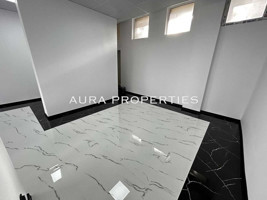 Дава се под наем Магазин в Разград, Център - 80 кв.м за 1020 € - Снимка #2