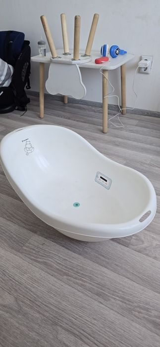 Продам ванночку детскую 0+