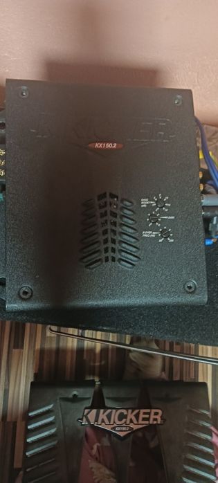 Boxă și amplificator