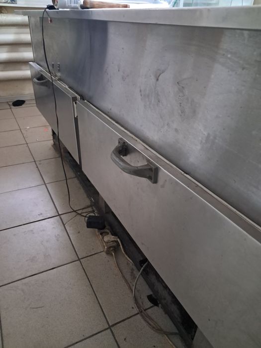 Холодильная ветрина