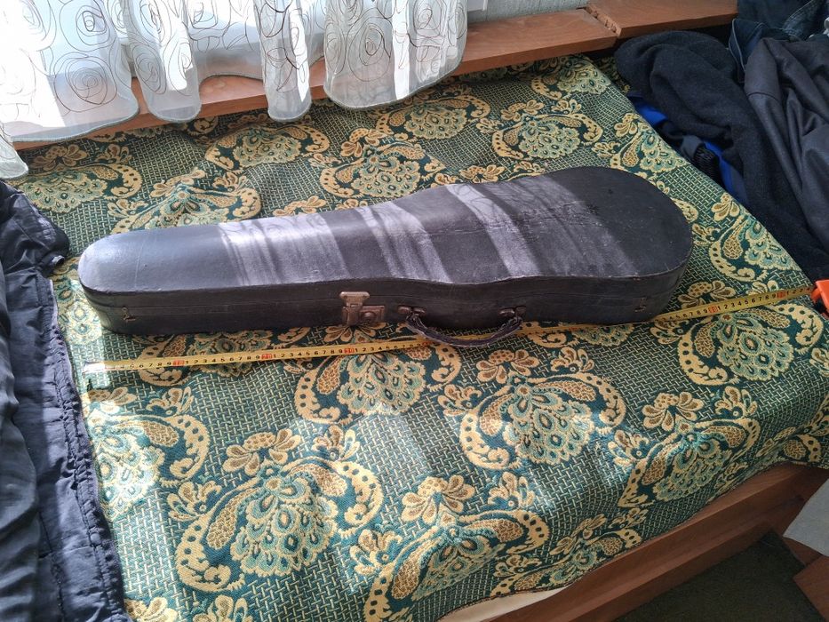 Продавам калъф за цигулка