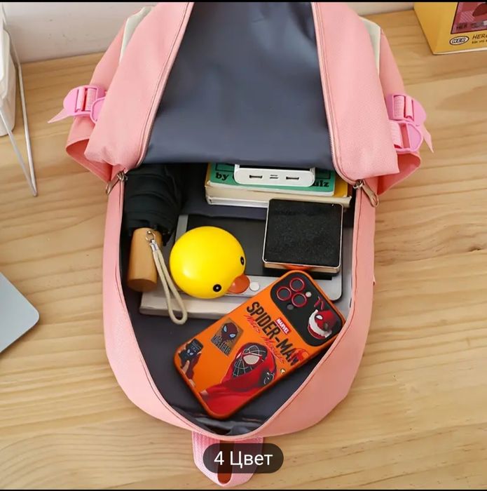 Продаю новый школьный рюкзак для девочек.