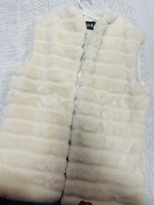 Бежов пухен елек Dika