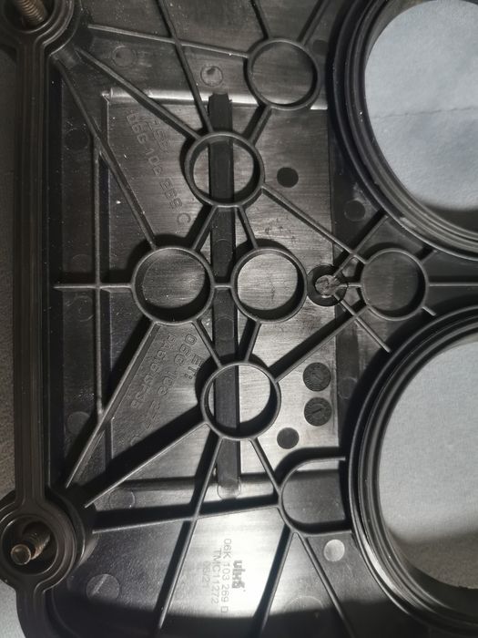 Клапанная крышка цепи ГРМ