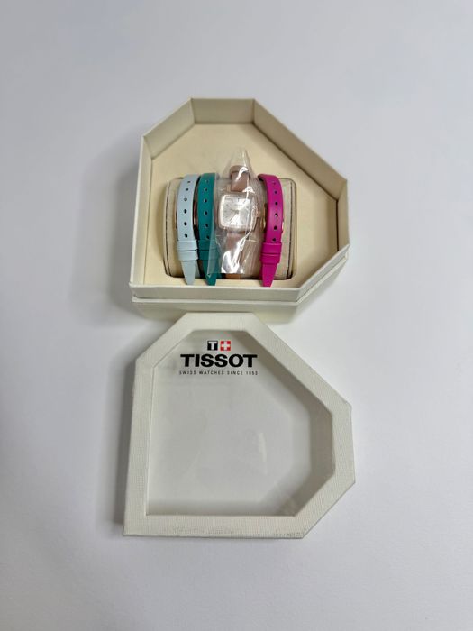 Оригинальные новые Tissot Lovely Square женские часы Швейцария
