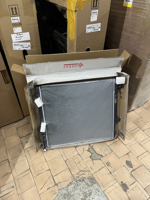 Радиатор на Lexus RX 330