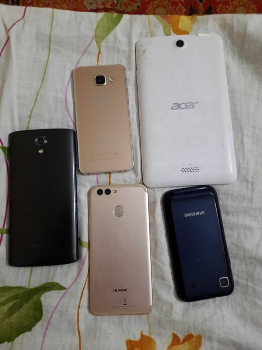 Телефоны и планшет.