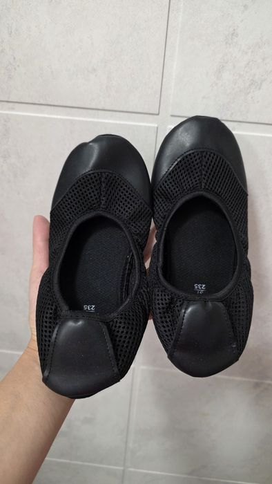 отдам даром чешки. 37 р