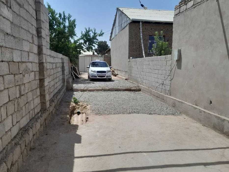 Срочна Ховли уй сотилади