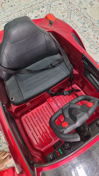 Ferrari F8 машинка