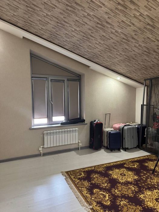 Продается современный дом в Бектемирском районе (ул. Мажнунтол)