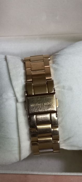 Срочно ! Часы оригинальные Michael Kors
