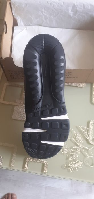 Vand adidasi Nike originali