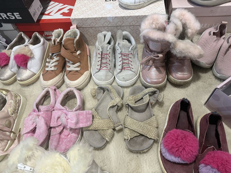 Маркови детски обичувки-Nike, Adidas, Sckechers, Liu Jo, Michael Kors, Zara, Puma, Pepe Jeans, UGG, Crocs и др.
