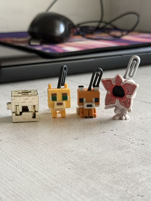Minecraft, The Stranger Things, Kinder Joy.