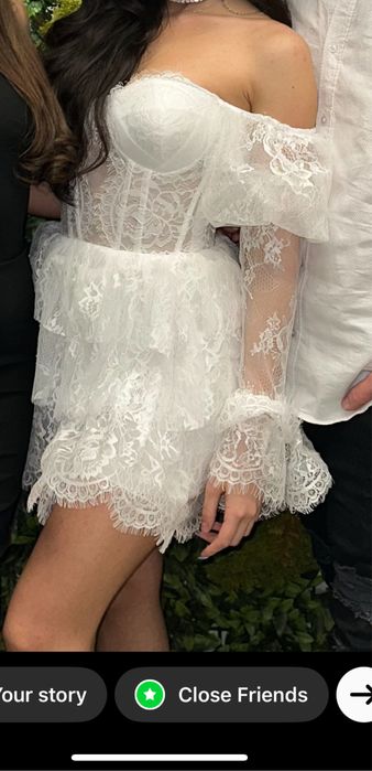 Къса официална рокля