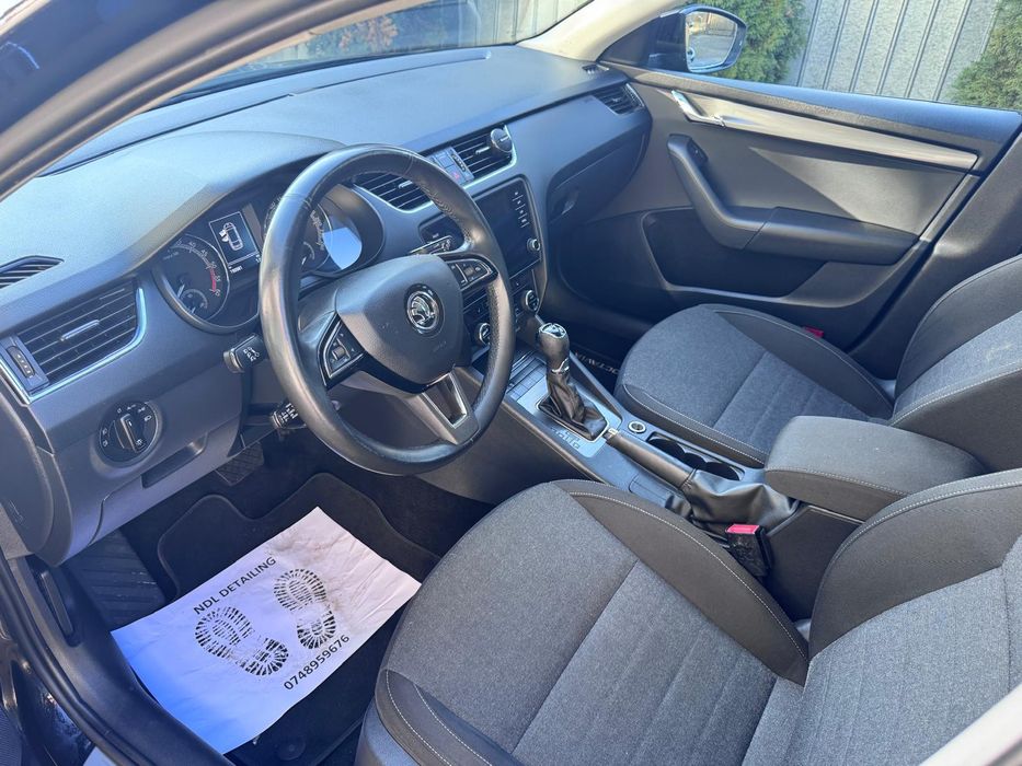 Vând Skoda Octavia-Soleil